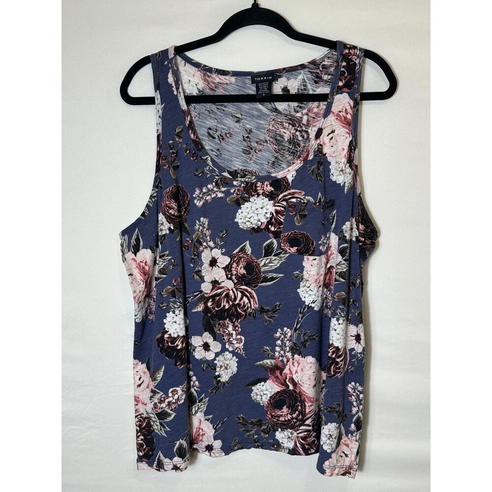 Torrid Women's Casual Scoop Neck Tank Top Blue Background Floral Size 2 (1X)